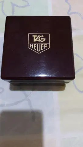 Tempat jam tangan Tag Heuer