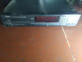 CD player merk demon DCD 800 matot