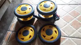Se set roda khusus stoiler utk ank balita kond bgs skl mgkn ada perlu