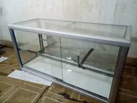Etalase kaca untuk dagang makanan matang ukuran 100 x 35 x60