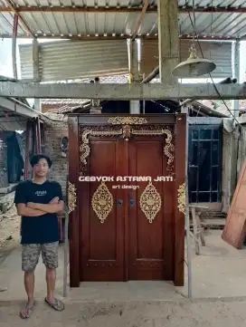 Pintu utama minimalis