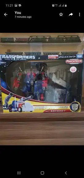 Optimus Prime Takara Tomy Transformers