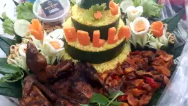 Tumpeng Dadakan, ayam kampung/pejantan