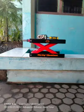dongkrak harley hitam orange