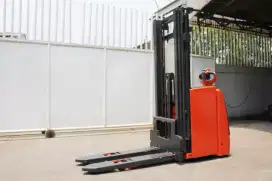 Stacker electric 1.4ton