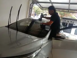 Bongkar pasang kaca film panggilan