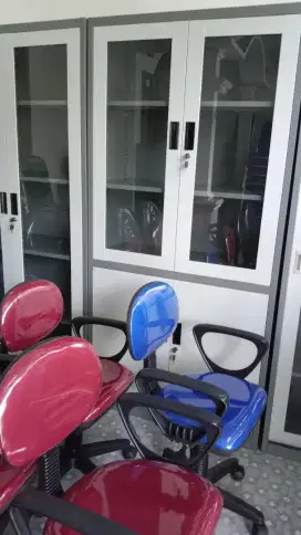 Lemari Arsip Ayun Kombinasi Kaca plat besi BARU