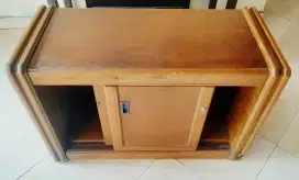 Meja televisi jadul