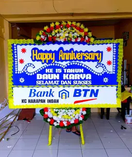Berikan Karangan Bunga Papan Terbaik untuk Pernikahanmu