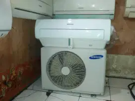 Sedia Samsung 0,5 PK ,3/4 PK dan 1pk triagle  kondisi ok