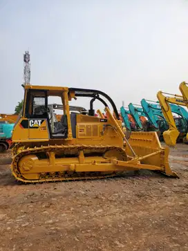 Doser Bulldoser CAT D6G dan D6R 2012 Tangerang