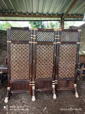 Skat ruangan bambu