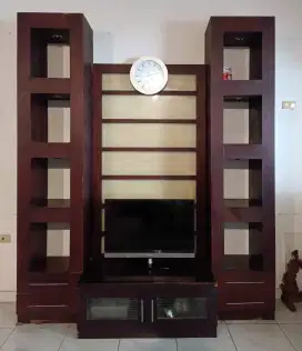 Rak TV Kondisi Masih Bagus