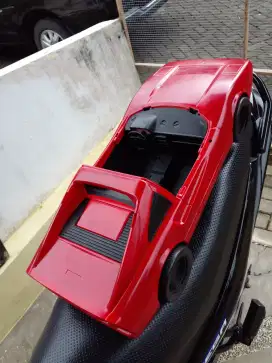 Mainan mobil Ferrari Jumbo