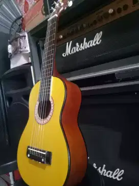 Gitar junior model yamaha