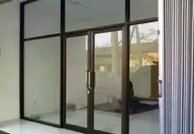 Kusen aluminium  dan pintu folding gate.