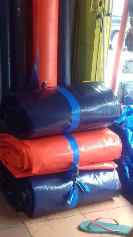 Terpal tebal khusus buat tenda dan terpal buat Truck dan contener