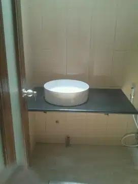 meja dapur marmer dan granit