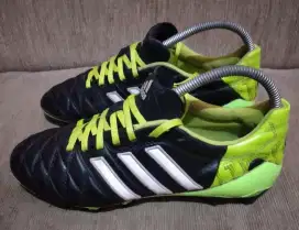 Sepatu bola adidas 11pro original