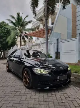 Bmw f30 320 tahun 2014 warna hitam