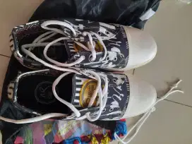 Sepatu wanita designer sarah vi model converse size 40 masih baru