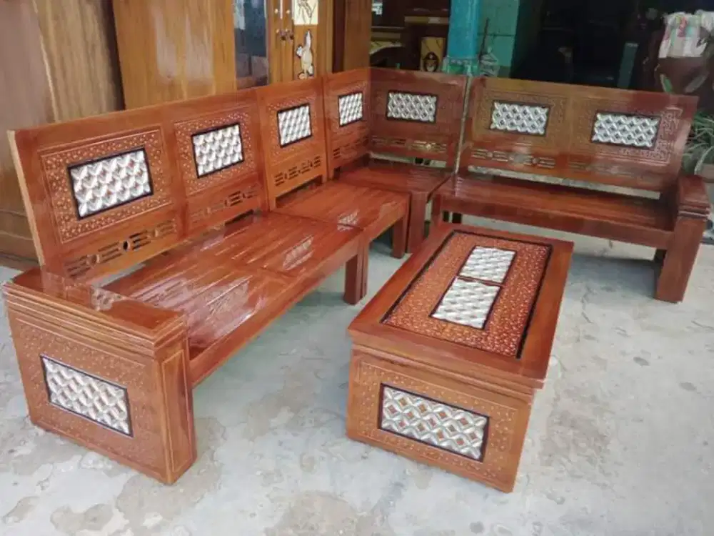 Kursi jati minimalis