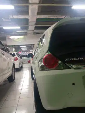 Poles mobil panggilan , gratis interior,mesin dibersihin