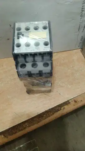 Magnetic Contactor/kontaktor Siemens 22E 3TF43 220VAC