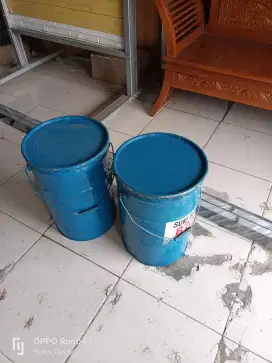 Lem putih ukar untuk vinyl roll