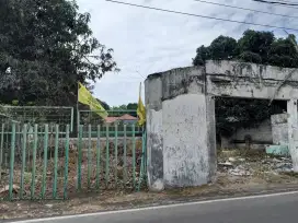 Tanah Pinggir Jalan Samping Gereja