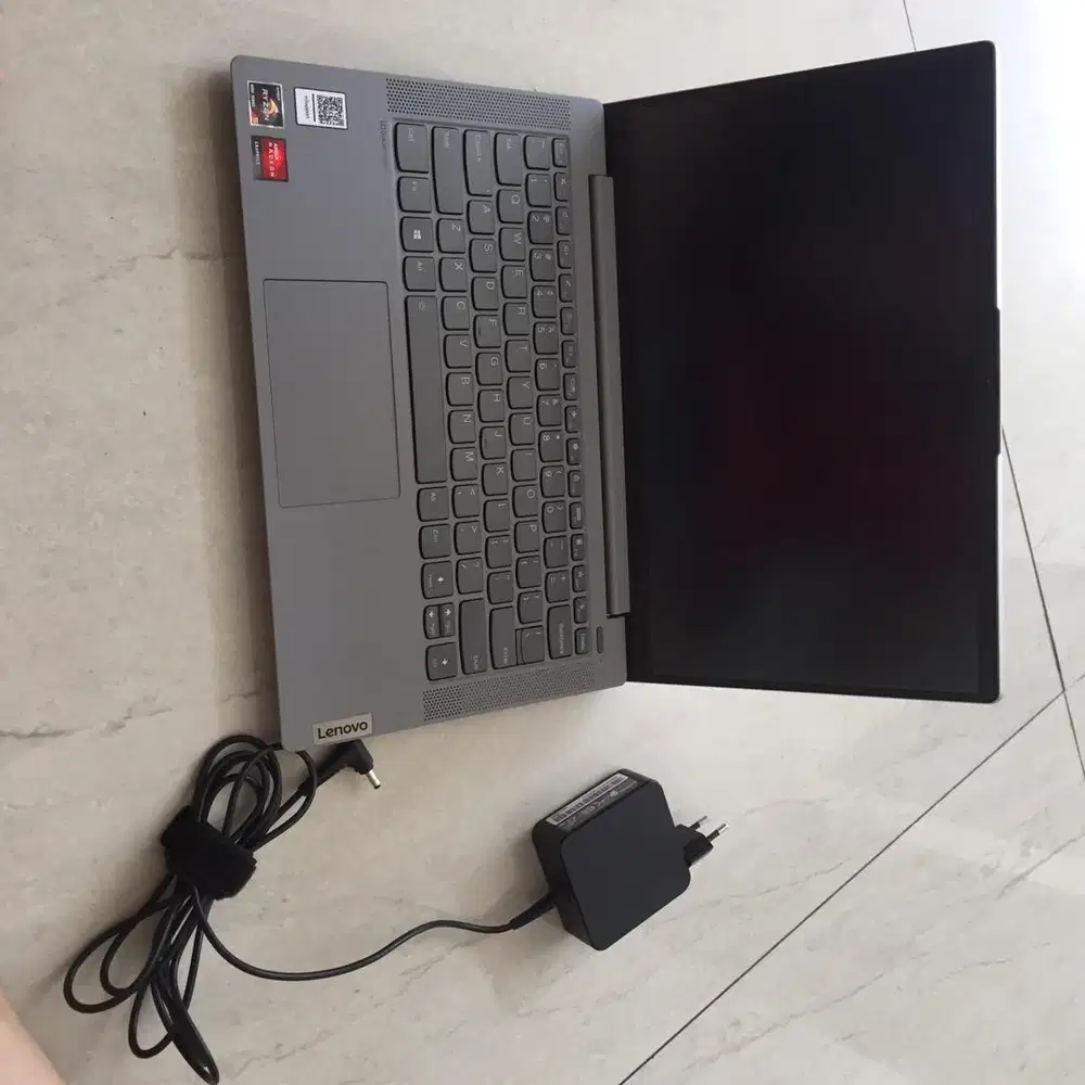 Lenovo ideapad 5 14are05 ryzen 5-4500U 8GB 512GB SSD silver