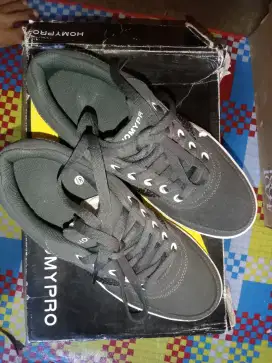 Di Jual Murah Sneaker Homy Pro !