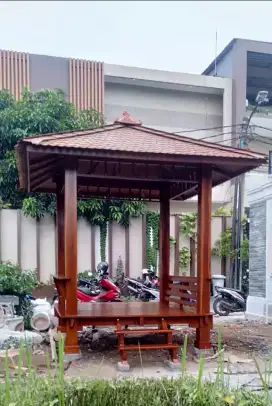 Gazebo taman minimalis 2x2m