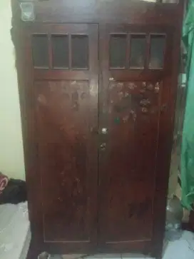 LEMARI JATI TAHUN 1950