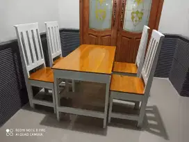 Meja makan bahan jati