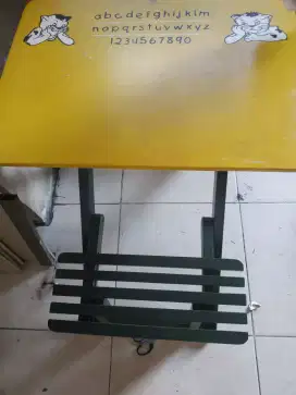 Meja belajar lipat untuk anak.tuk 3-5thn.