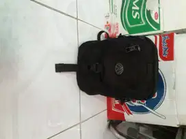 Tas slempang EIGER Ukuran 4 liter (BACA KET.)