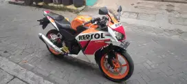 Honda CBR 150 REPSOL 2015