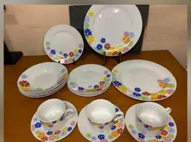 Dinner set merk maestro 16 pcs