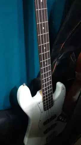 Gitar Bass Electrik Kapok