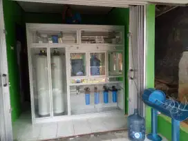 Depot air minum isi ulang