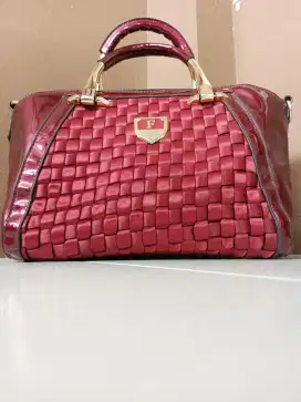 BU Tas Furla warna merah