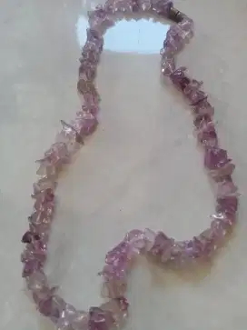 Kalung Bahan Batu Permata