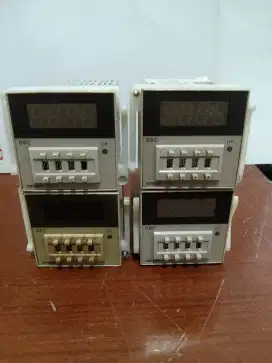 Timer digital  Omron type H5CN 220V kaki 8