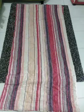 Bedcover motif salur