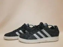 Adidas SS Inspired Original dan converse vans