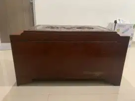 Peti antik/kuno