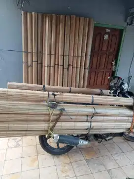 Tirai krei  bambu sawet berpungsi untuk panas dan tampias hujan