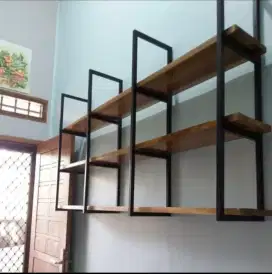 Rak minimalis gantung