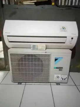 AC daikin inverter tailand R32 inverter 0,5 3/4 1pk full original